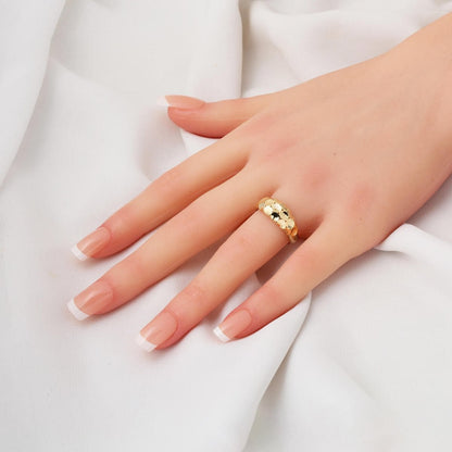 14K Yellow Gold Round Patterned Ring