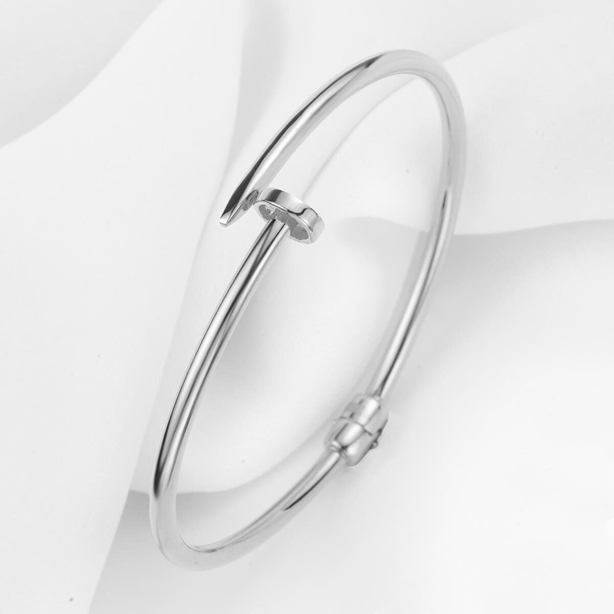 14K White Gold Nail Cuff Bangle (6.6 g)