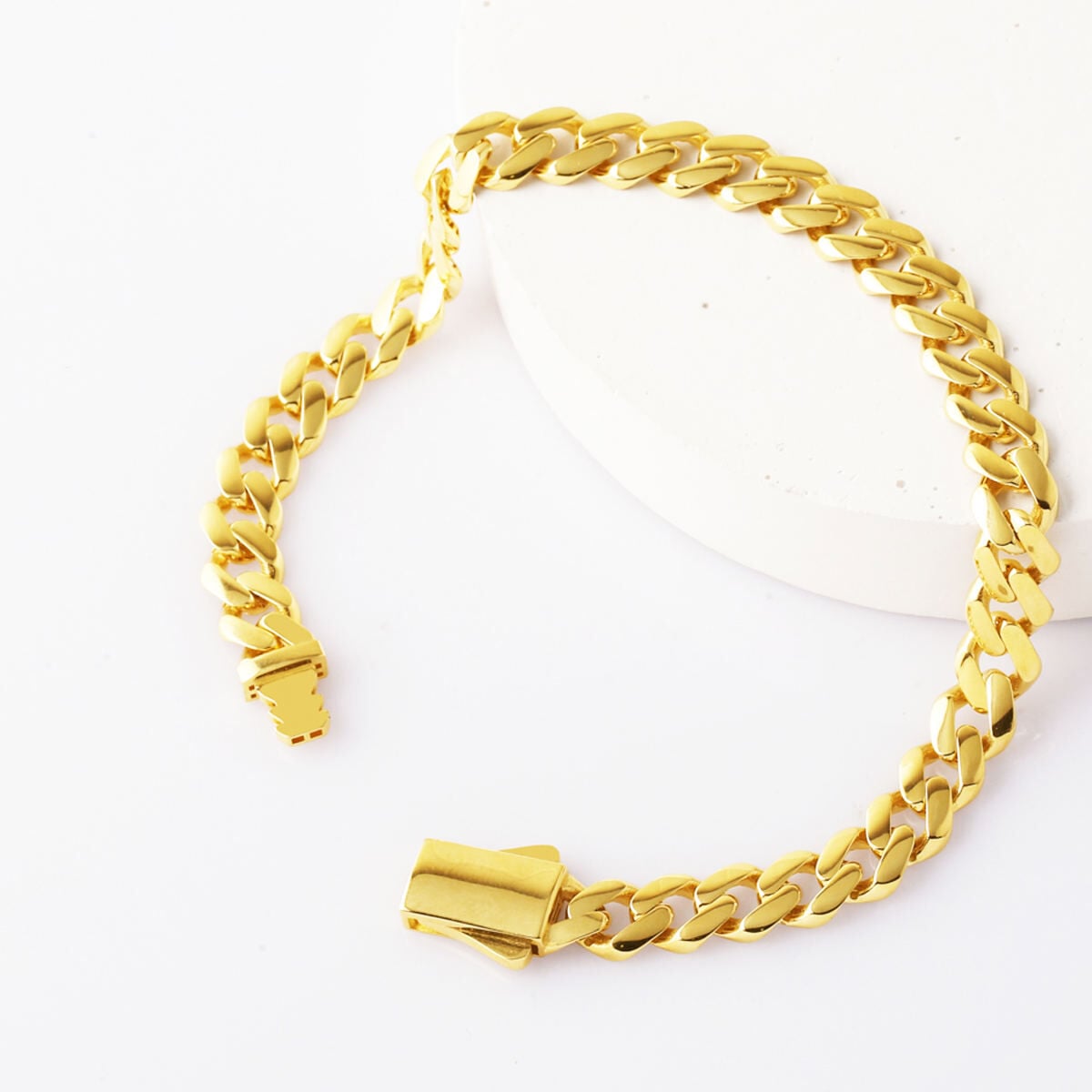 14K Yellow Gold Classic Curb Bracelet