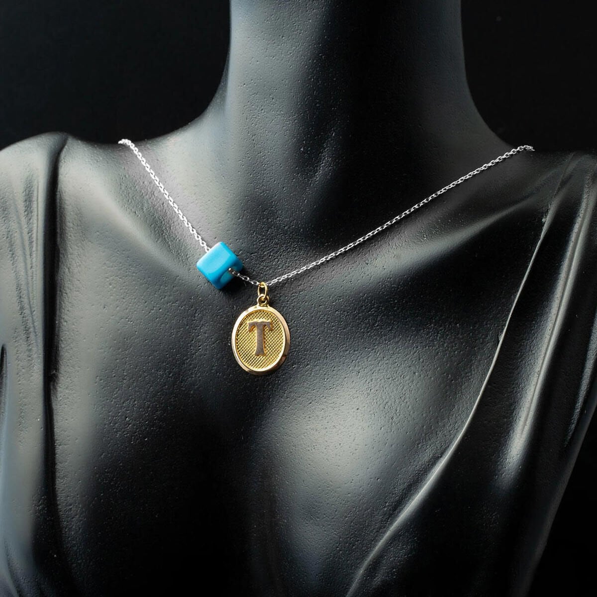 14K Yellow Gold Oval Initial T Pendant