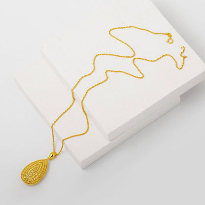 14K Yellow Gold Teardrop Bridal Necklace