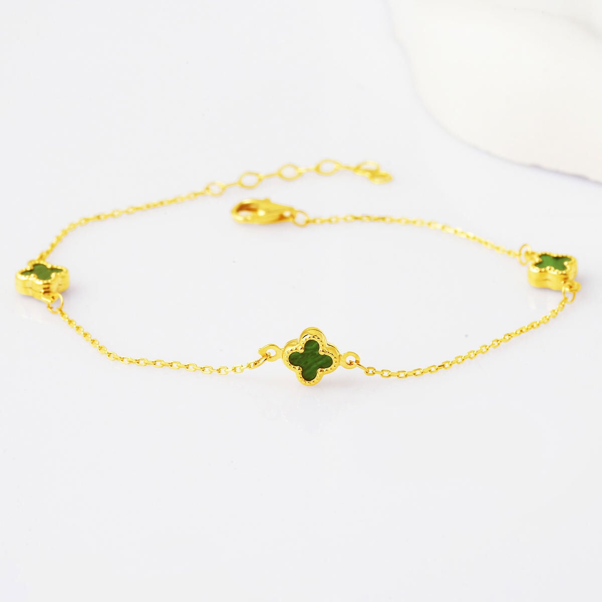 14K Yellow Gold Clover Green Glass Bracelet (1.48 g)