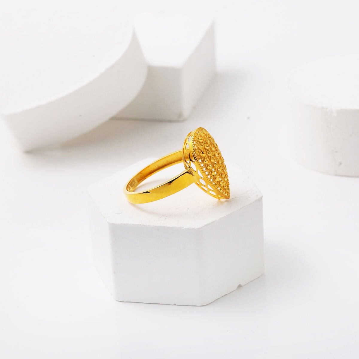 14K Yellow Gold Olive Teardrop Ring