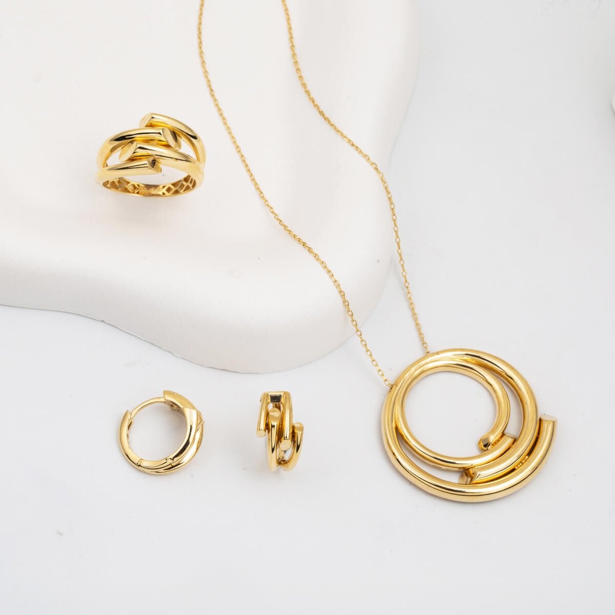 14K Yellow Gold Ribbed Design Jewelry Set