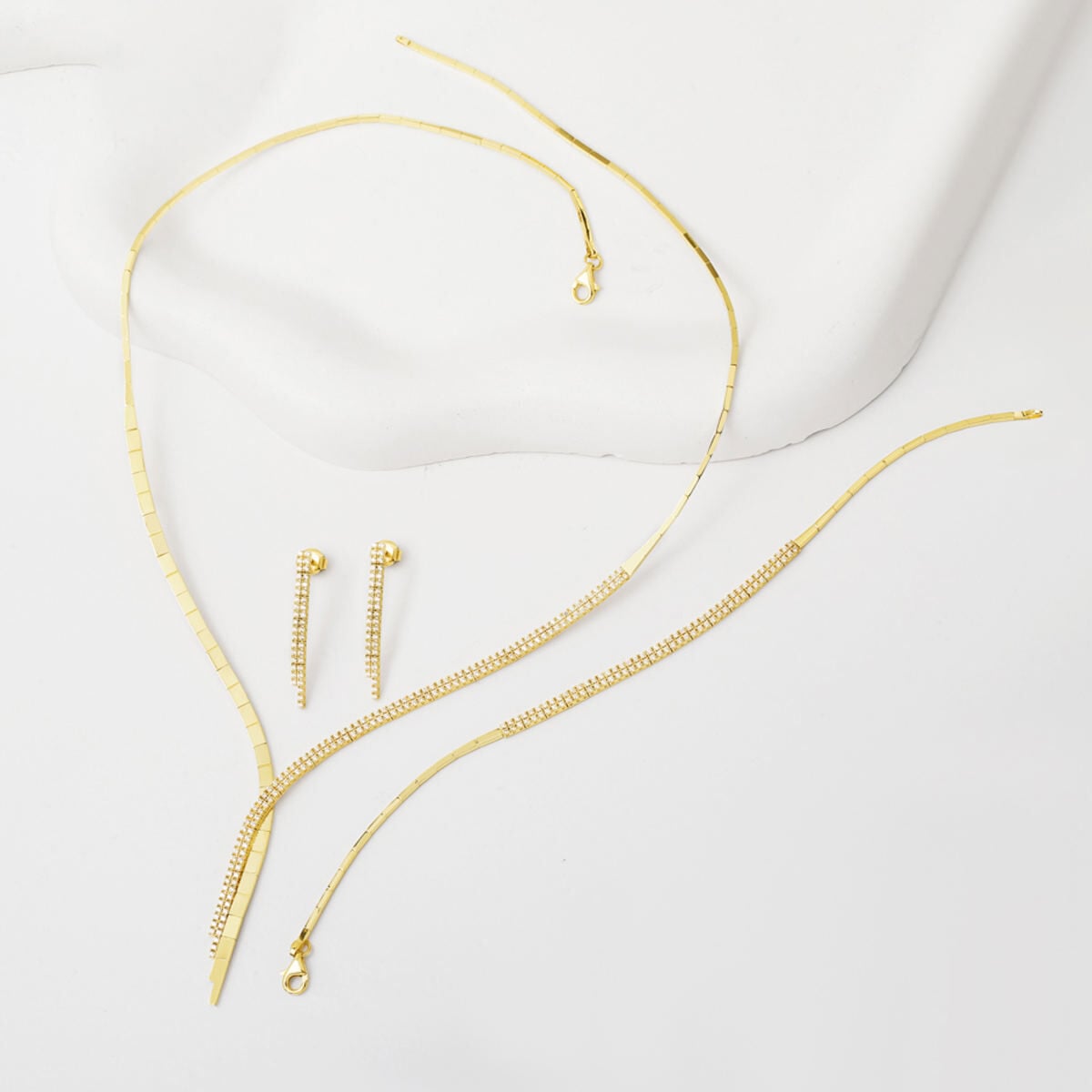 14K Yellow Gold Drop Tennis Cubic Zirconia Bridal Set