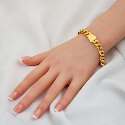 14K Yellow Gold Ajda Hand Engraved Curb Bracelet (14.86 g)