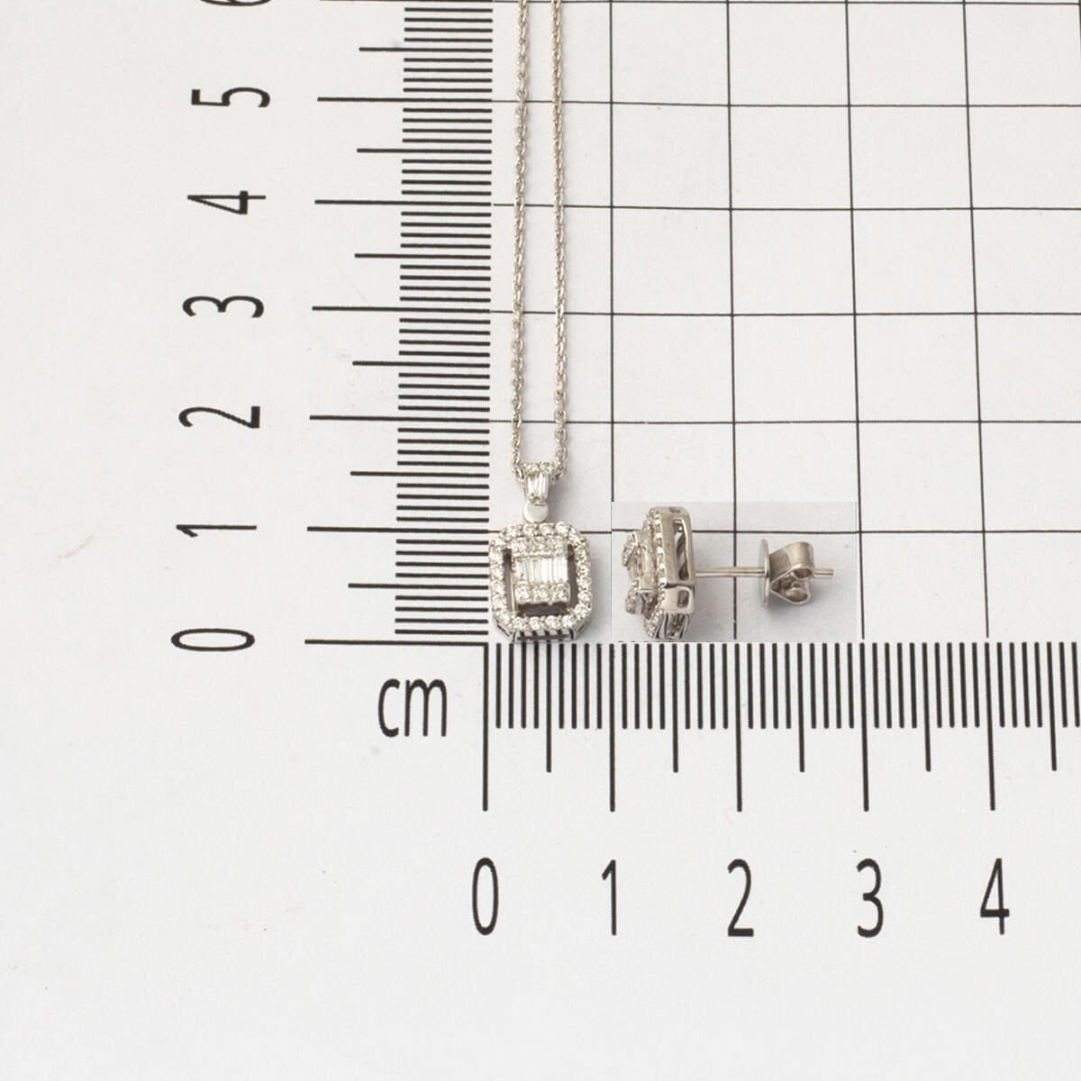 14K White Gold 0.67 Ct Baguette Diamond Necklace Earrings Set