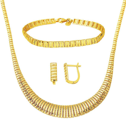 14K Yellow Gold Full Moon Hand Engraved Wedding Set