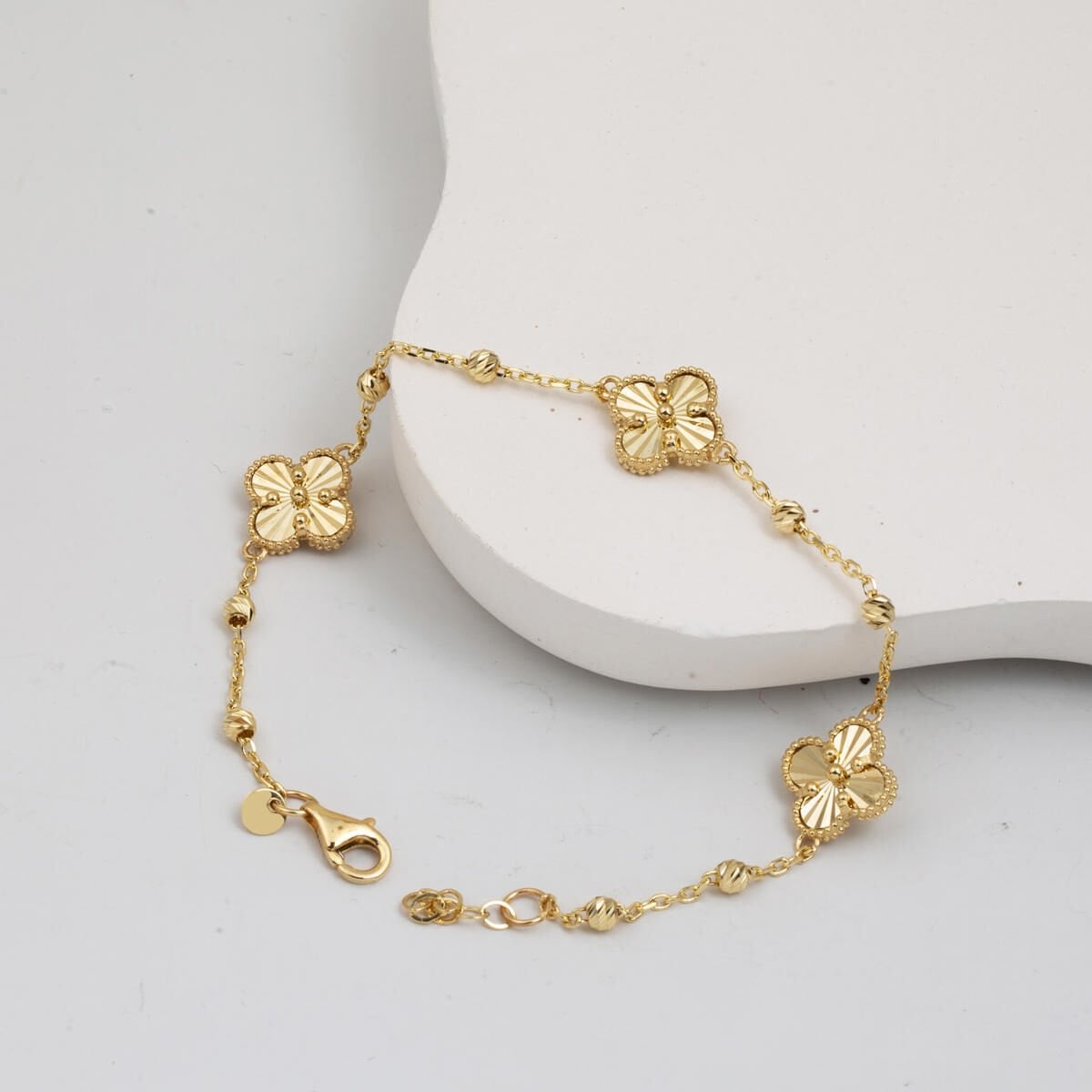 14K Yellow Gold Sparkling Clover Bracelet