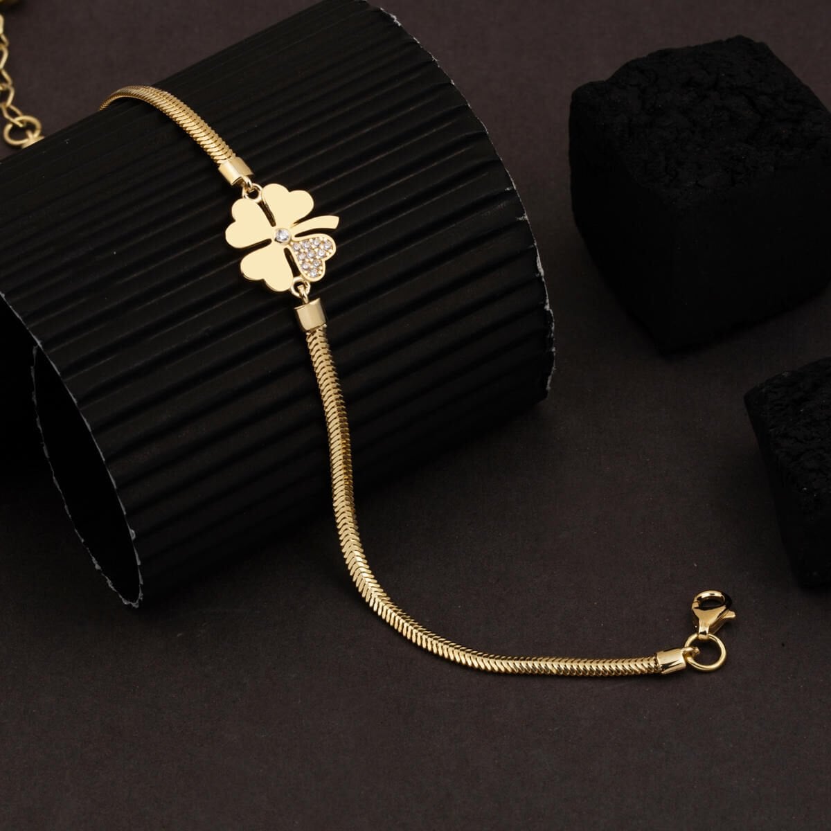 14K Yellow Gold Clover Herringbone Cubic Zirconia Bracelet