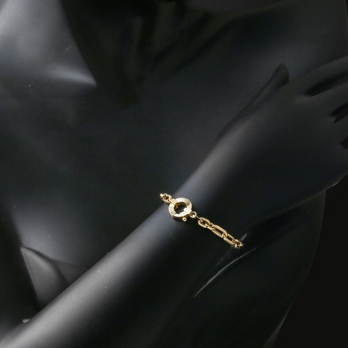 14K Yellow Gold Hoop Lock Chain Bracelet