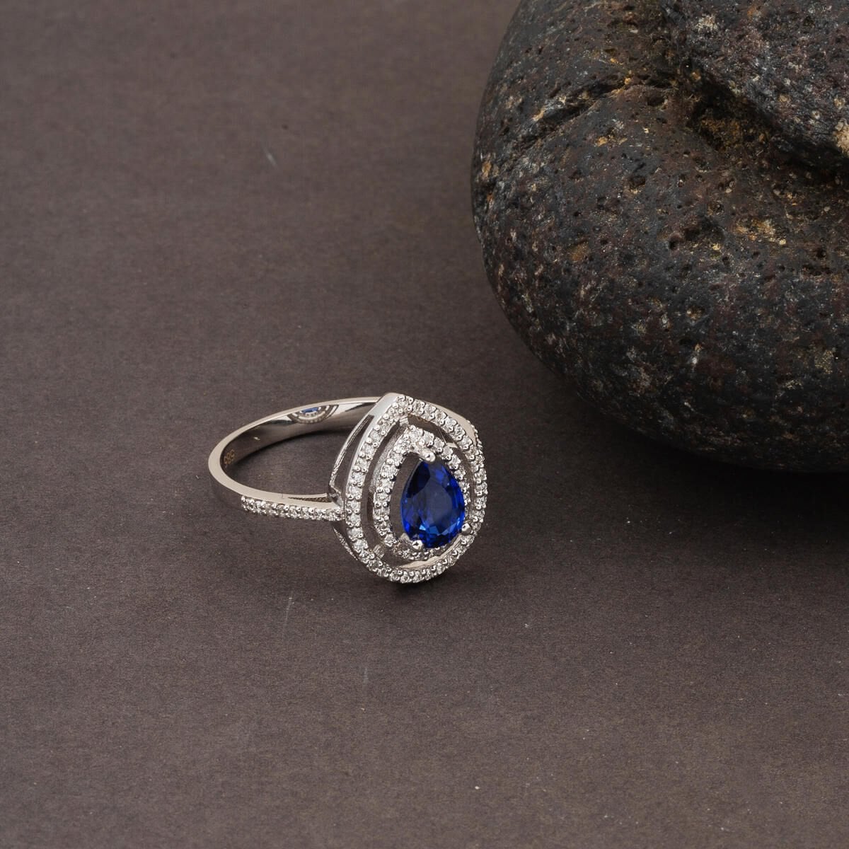 14K White Gold 1 Ct Sapphire 0.30 Ct Diamond Ring