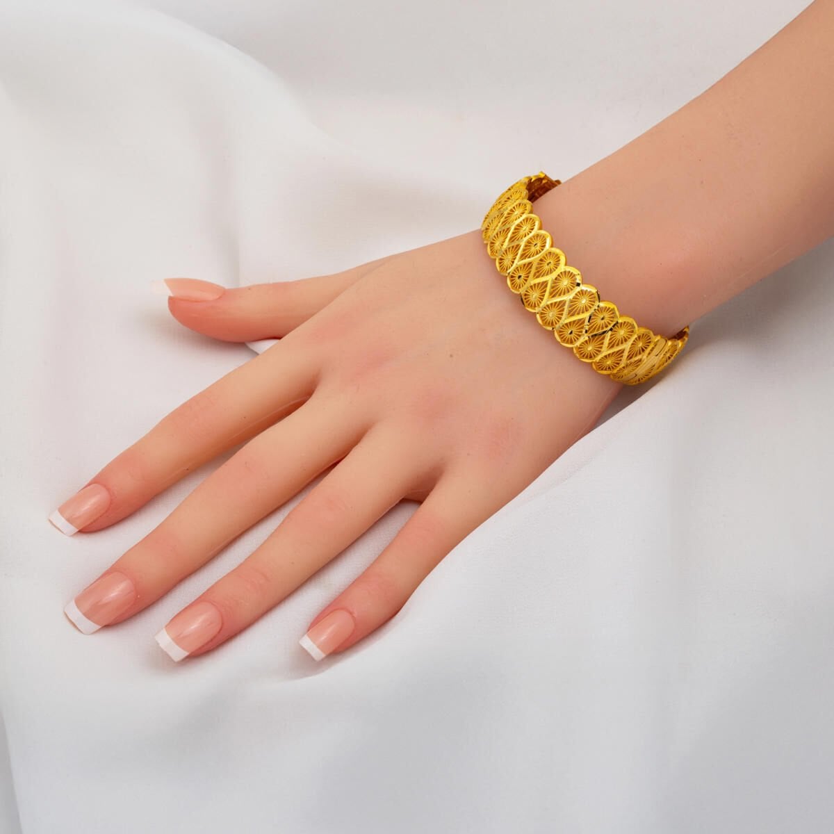 22K Yellow Gold Teardrop Hinged Cuff Bracelet