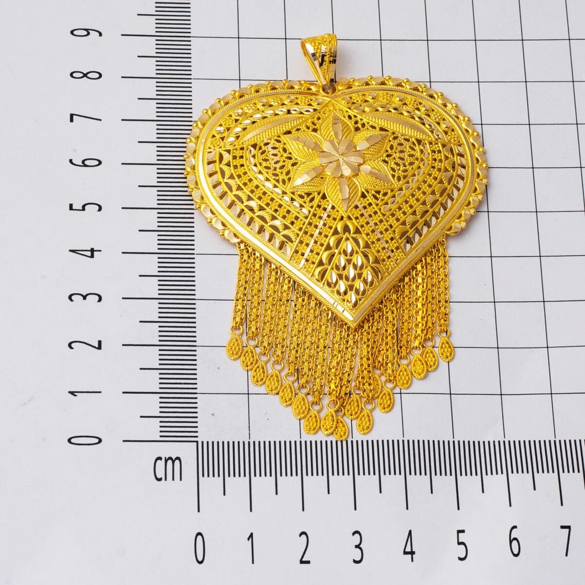 14K Yellow Gold Daisy Indian Style Pendant