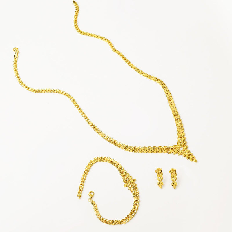 14K Yellow Gold Wheat Engraved Wedding Set