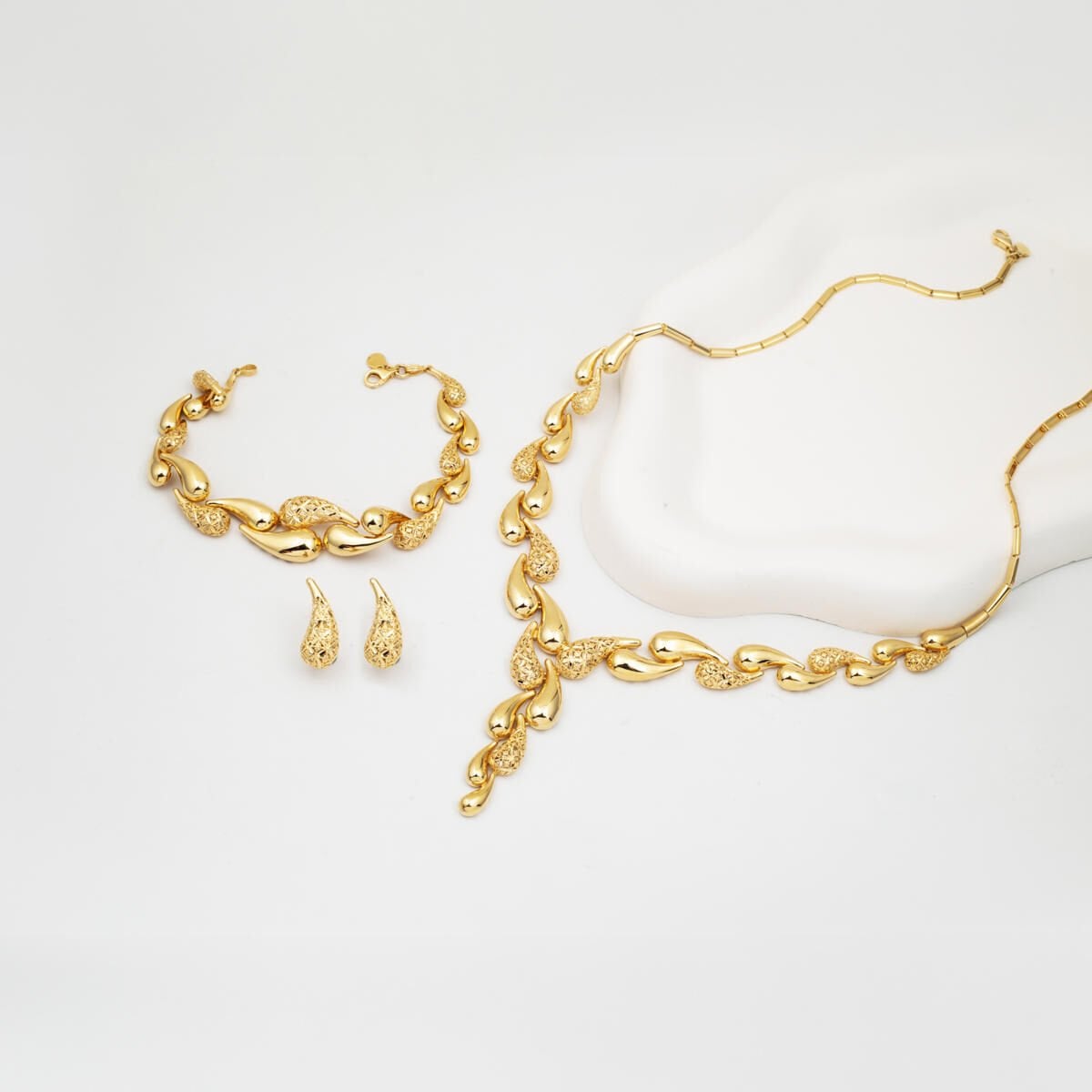 14K Yellow Gold Designer Inspired Drop Jewelry Set