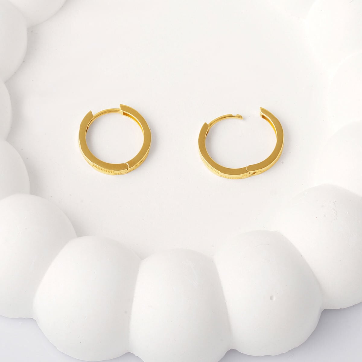 14K Yellow Gold Woven Hoop Earrings