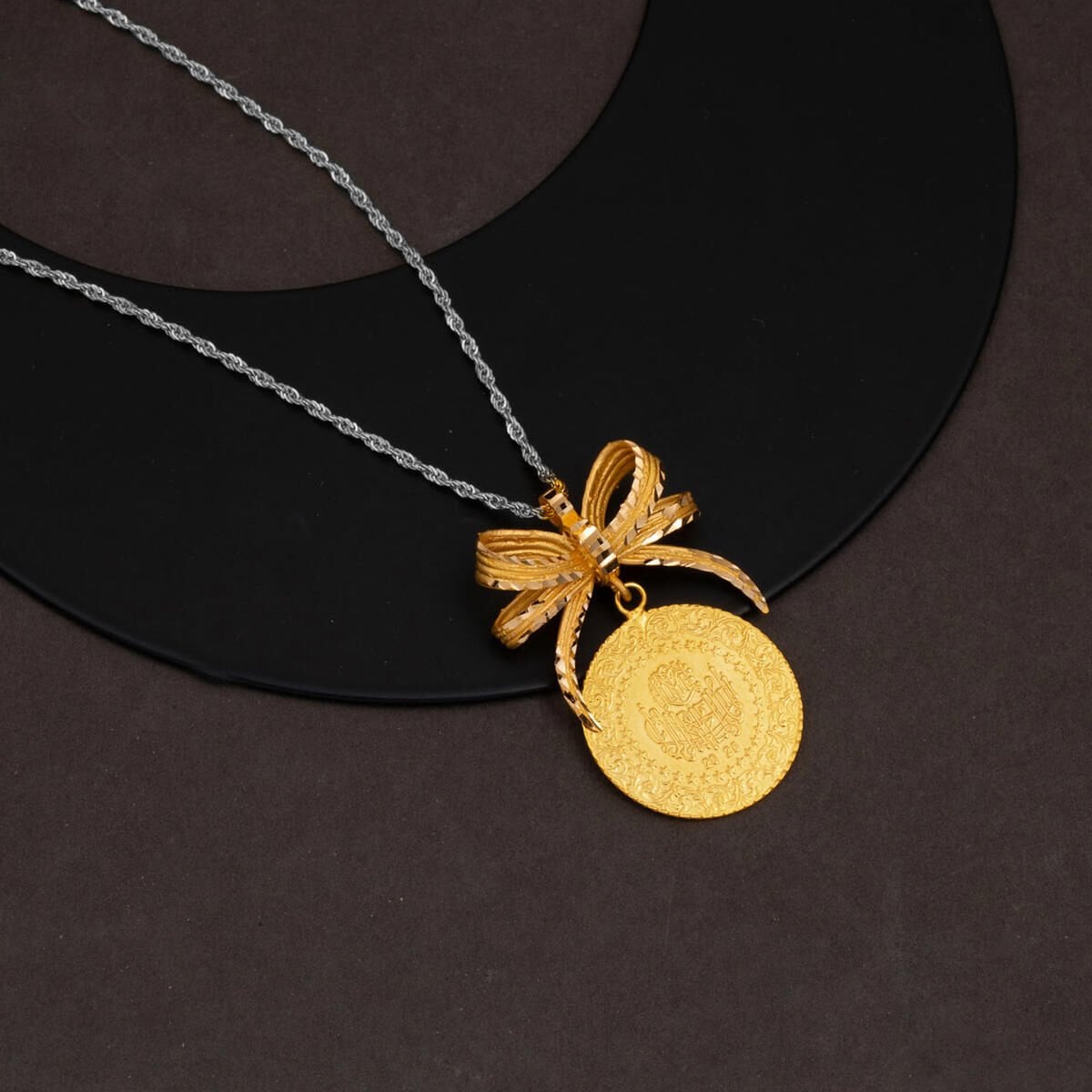 22K Yellow Gold Half Bow Pendant