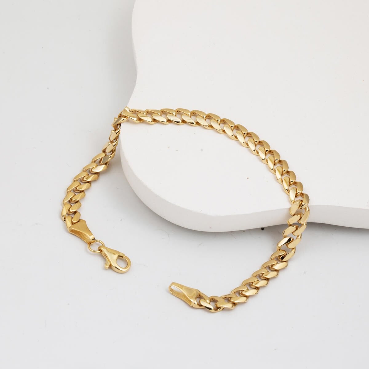 14K Yellow Gold Classic Curb Bracelet (4.51 g)