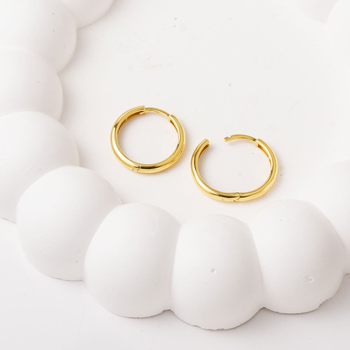14K Yellow Gold Interlocking Hoop Earrings