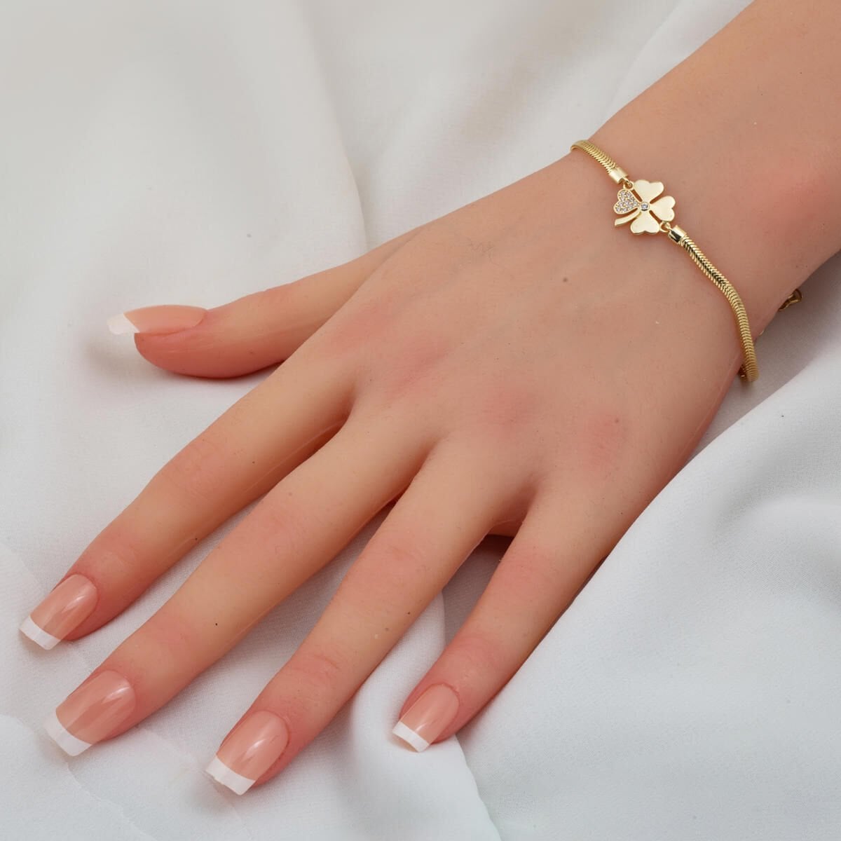14K Yellow Gold Clover Herringbone Cubic Zirconia Bracelet