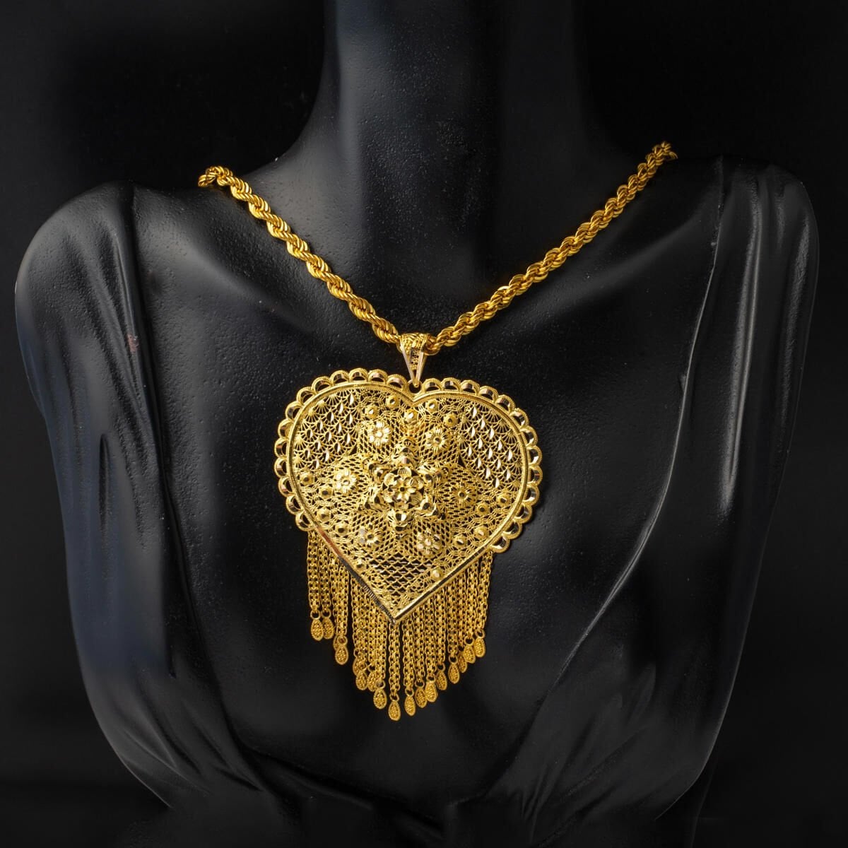 14K Yellow Gold Sun Indian Style Necklace