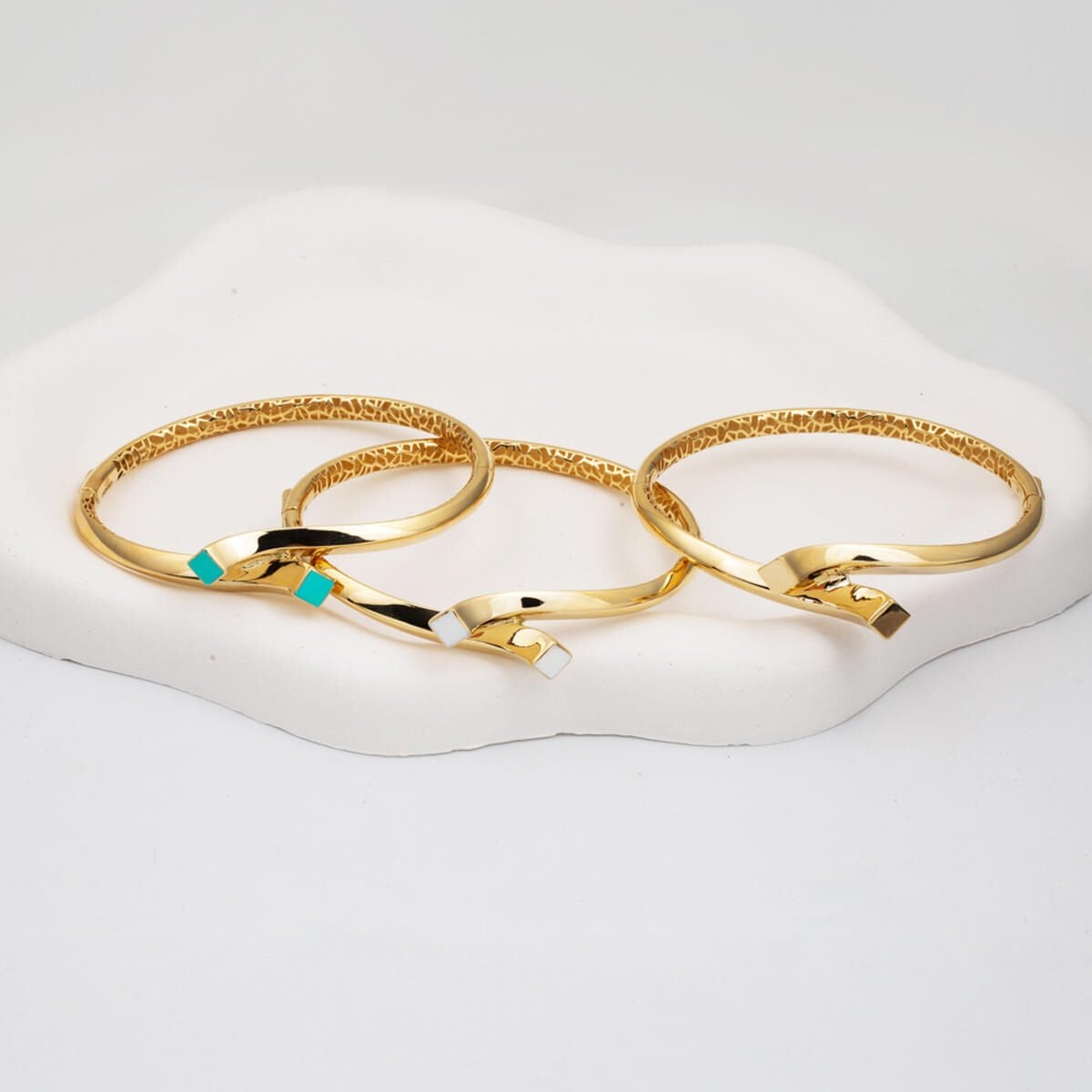 14K Yellow Gold Neva Colored Enamel Turquoise Hinged Cuff Bangle
