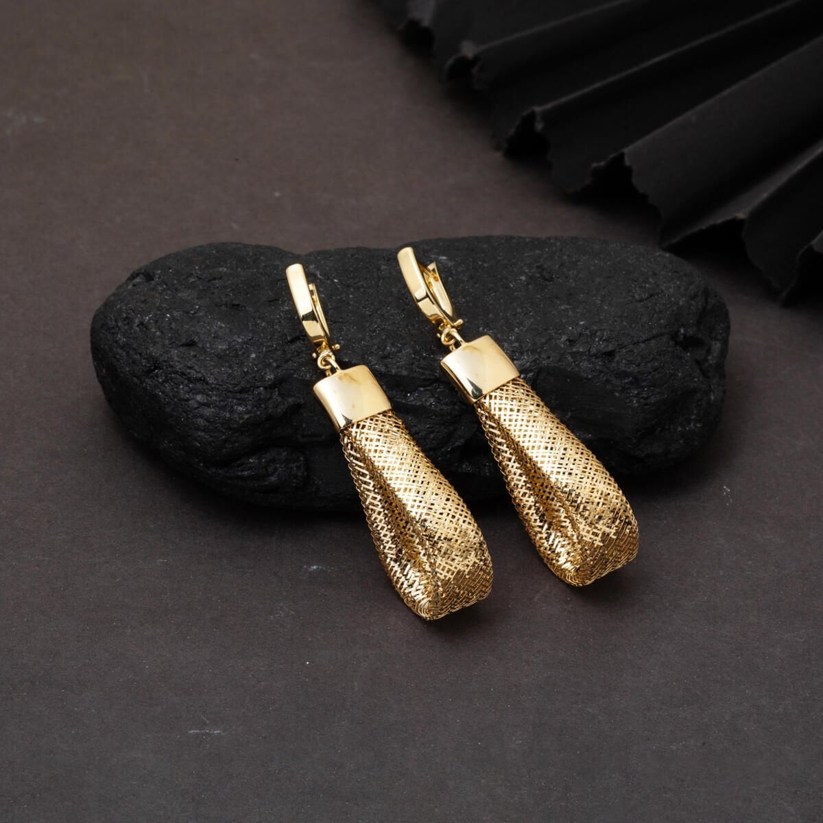 14K Yellow Gold Italian Dangle Earrings