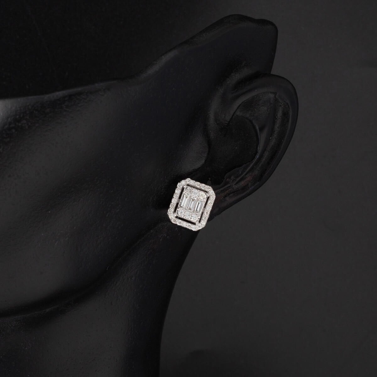 14K White Gold 0.70 Ct Baguette Diamond Earrings