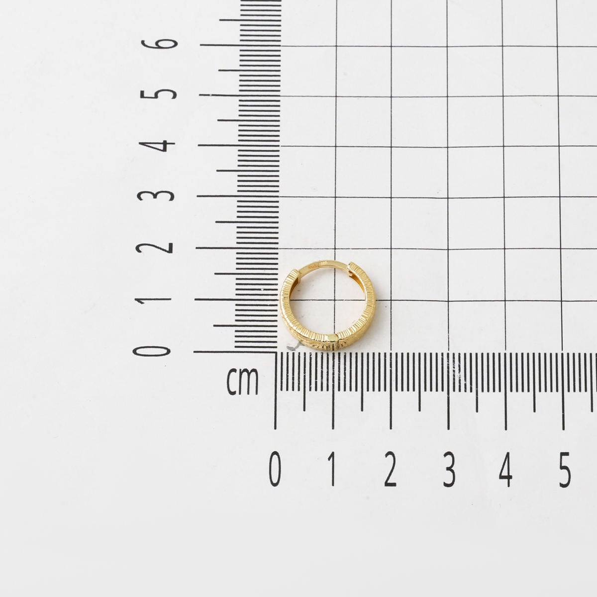 14K Yellow Gold Italian Design Hoop Earrings
