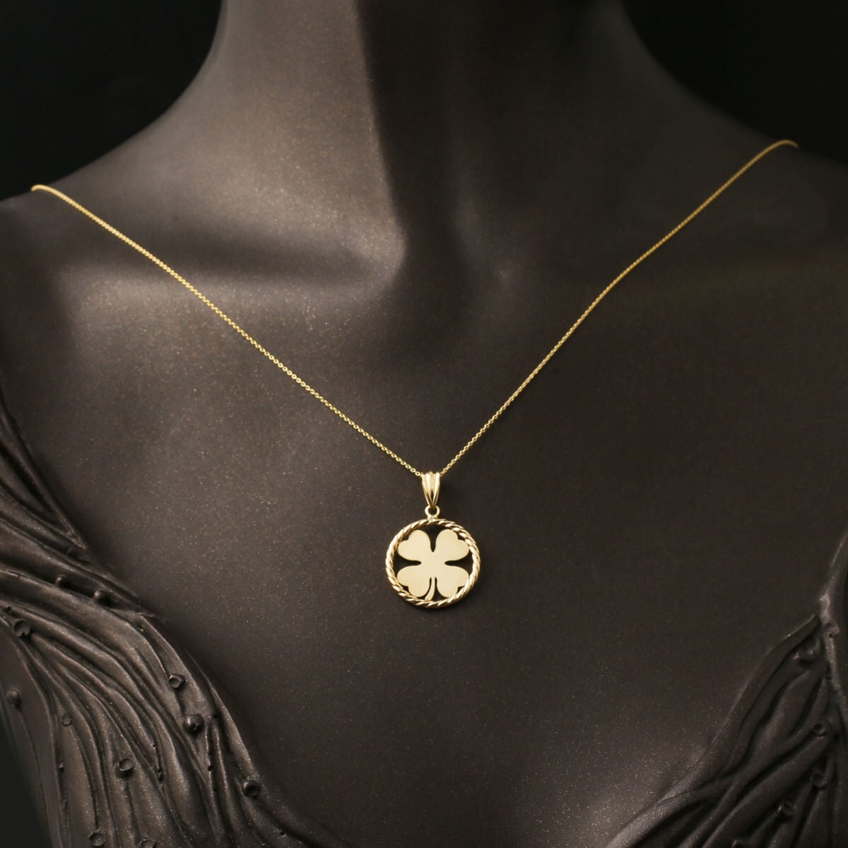 14K Yellow Gold Clover Pendant (1.28 g)