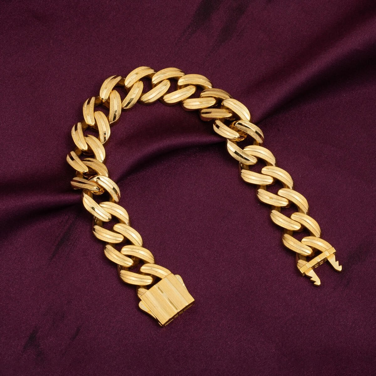 14K Yellow Gold Ajda Italian Curb Bracelet