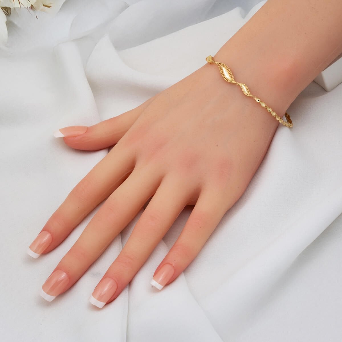 14K Yellow Gold River Wedding Set