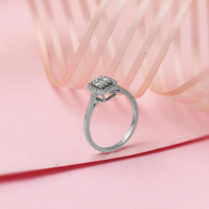 14K White Gold 0.20 Ct Baguette Diamond Ring