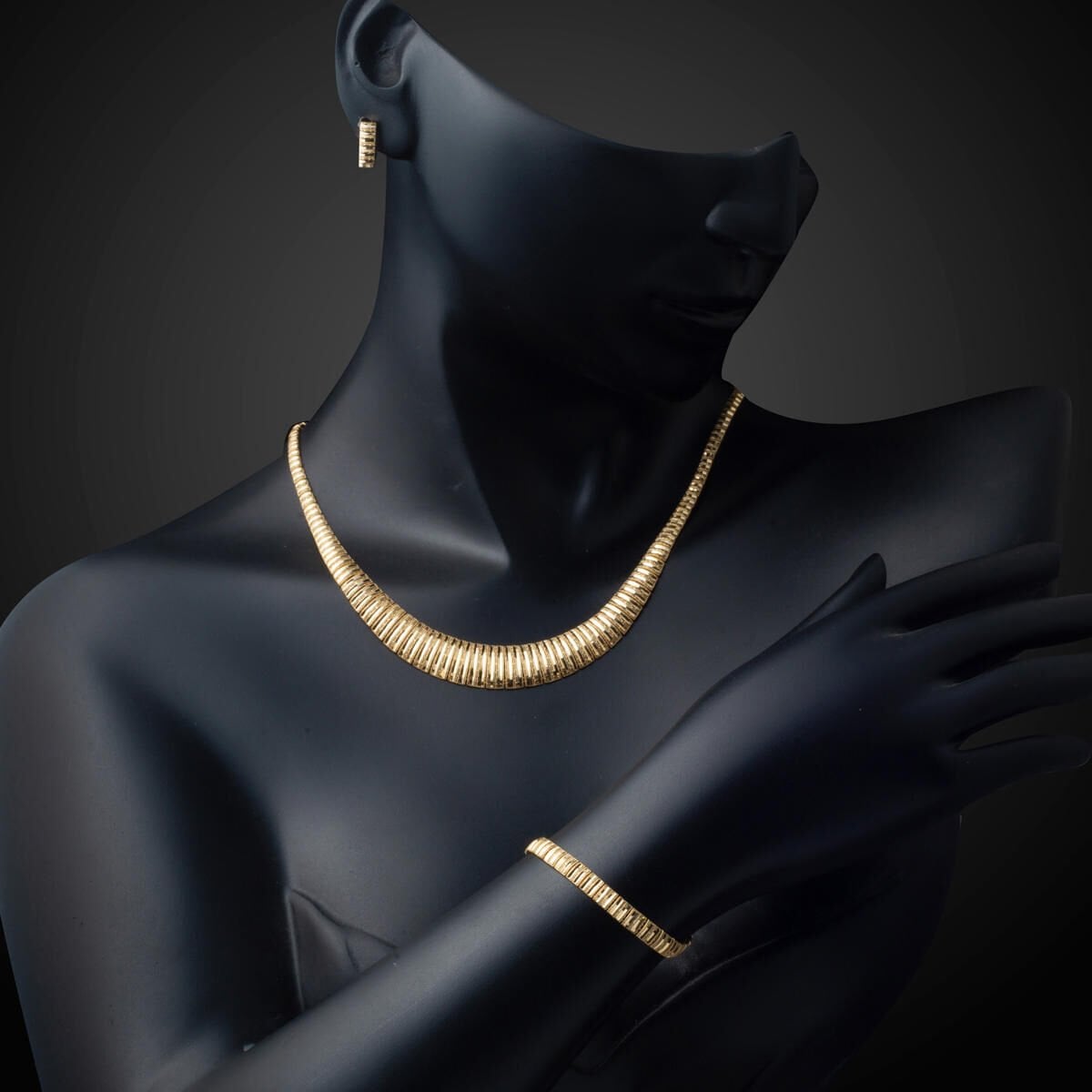 14K Yellow Gold Full Moon Hand Engraved Wedding Set