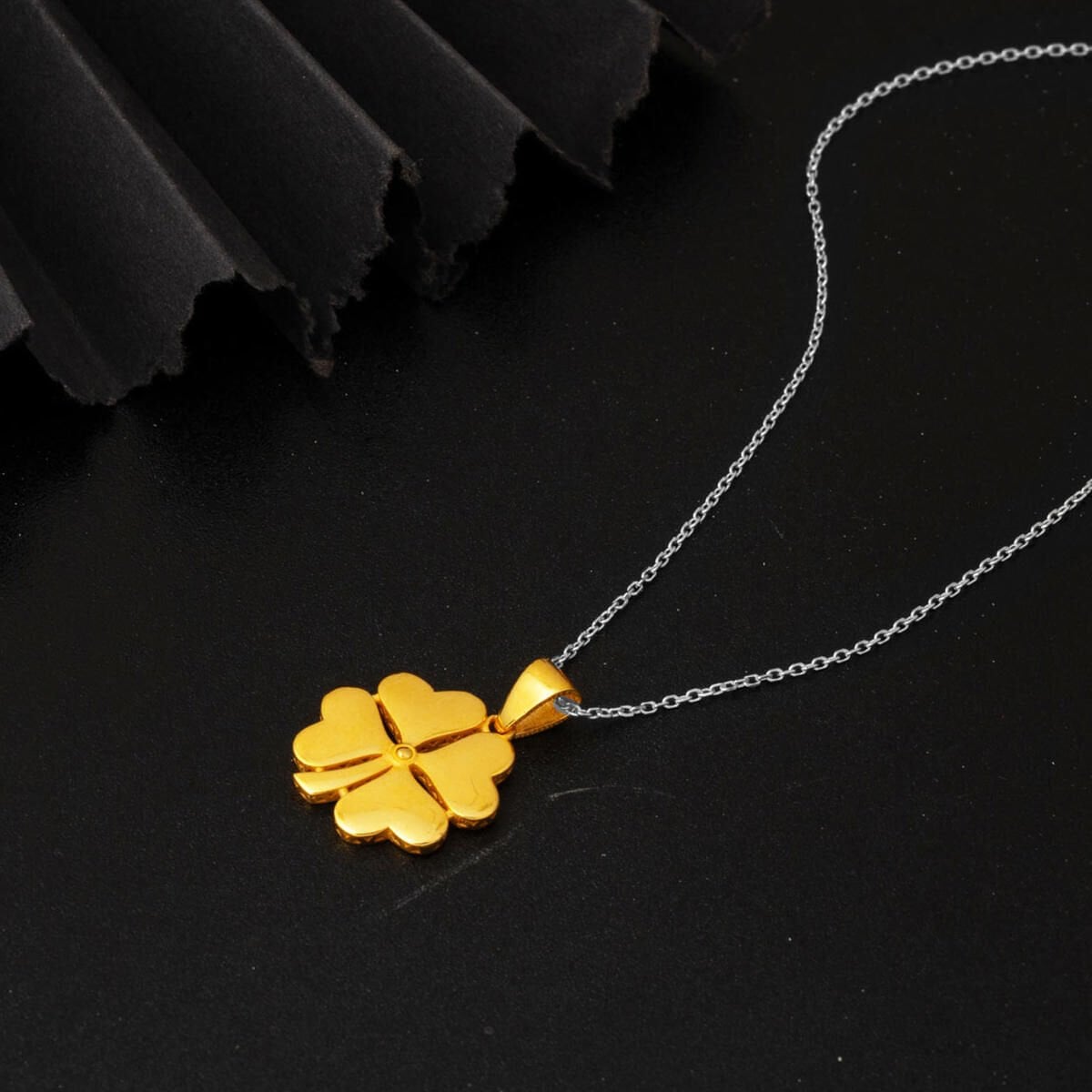 22K Yellow Gold Clover Pendant