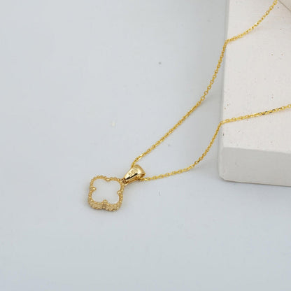 14K Yellow Gold Clover Mother of Pearl Necklace (2.02 g)