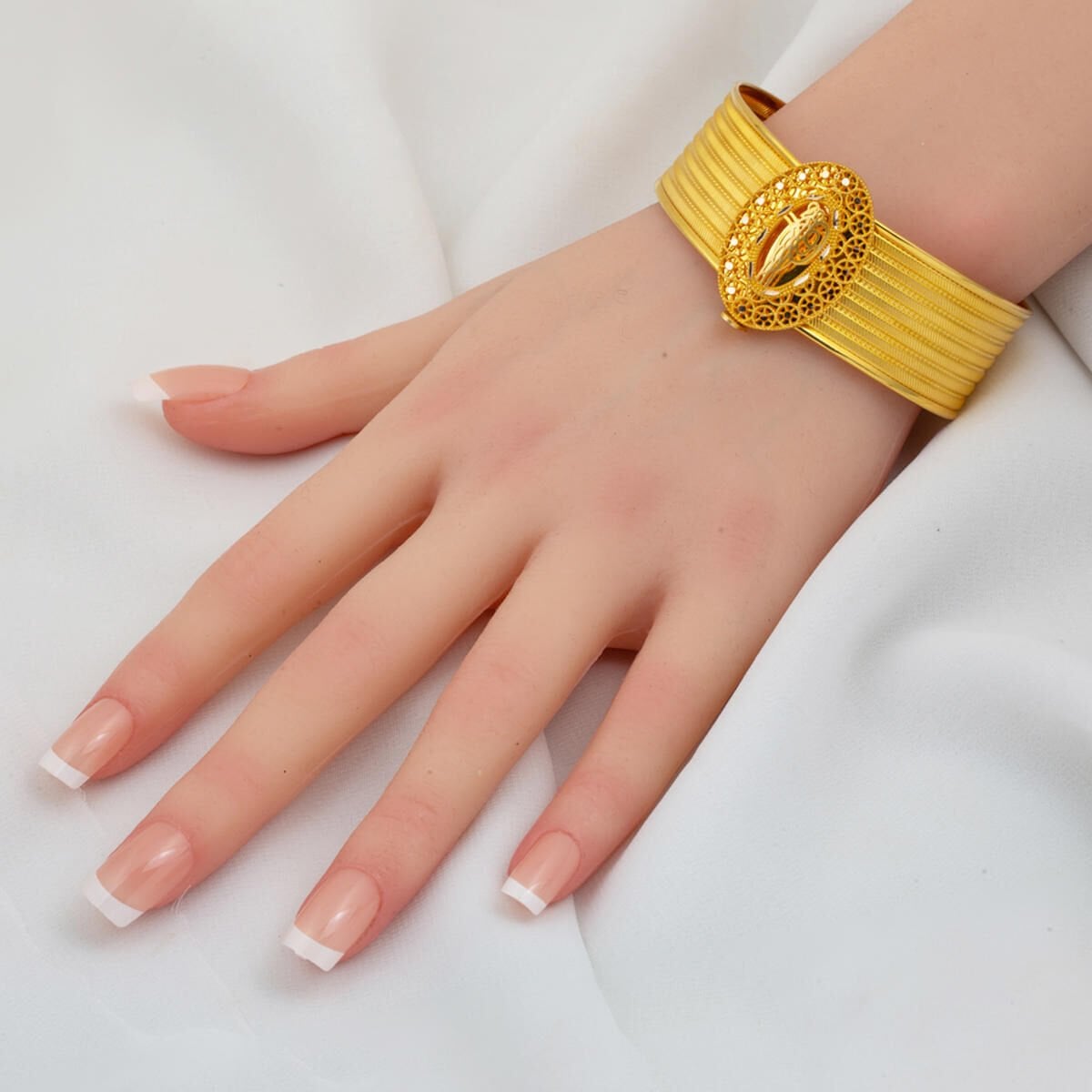 14K Yellow Gold Ottoman Tughra 7 Row Mesh Hinged Cuff Bangle
