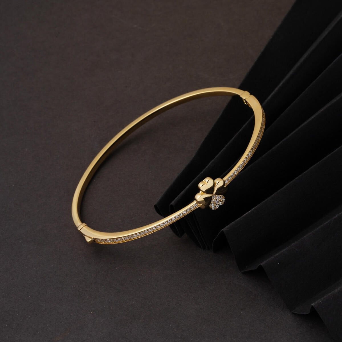 14K Yellow Gold Clover Cubic Zirconia Hinged Cuff Bangle