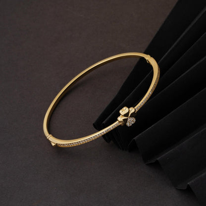 14K Yellow Gold Clover Cubic Zirconia Hinged Cuff Bangle