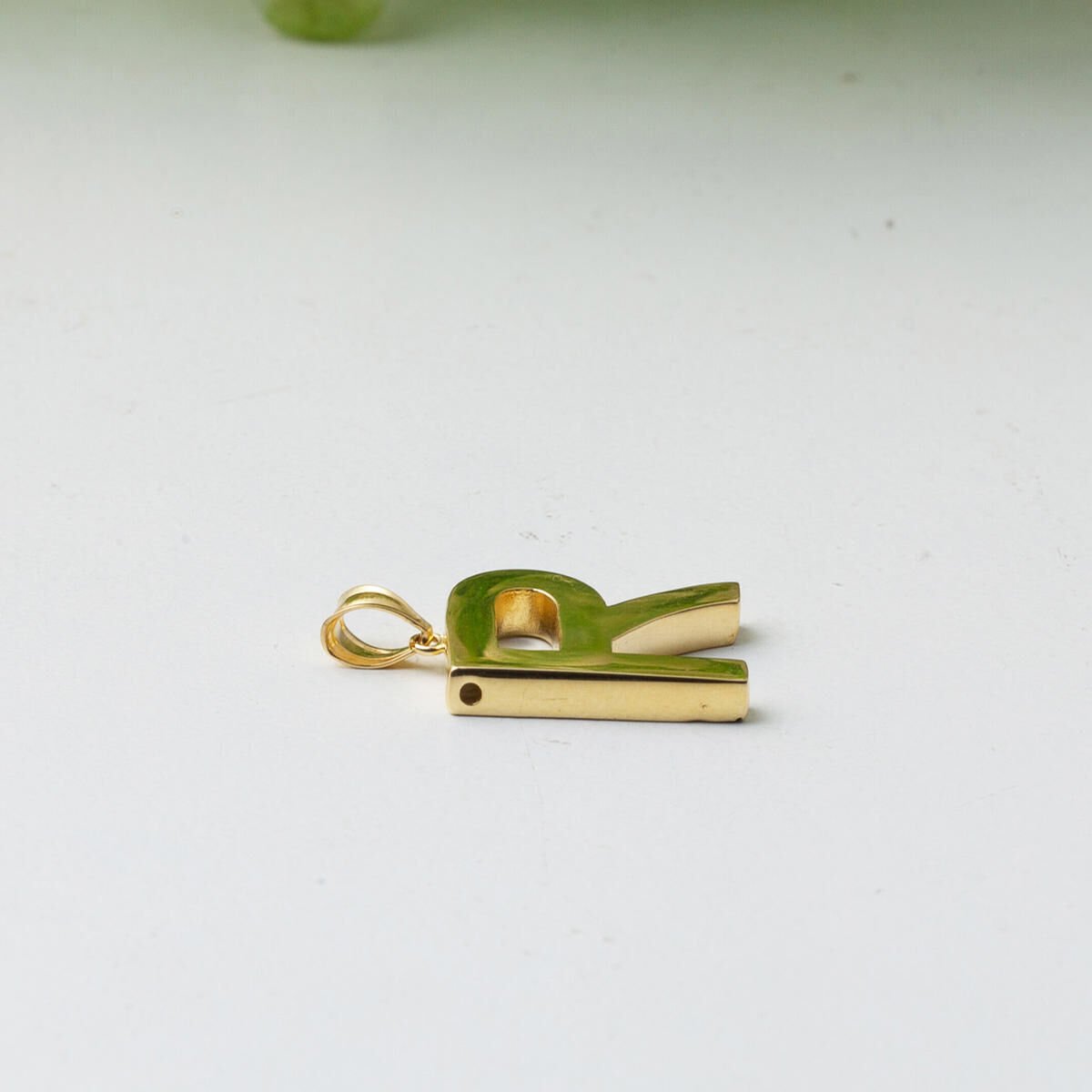 14K Yellow Gold Classic Initial R Necklace