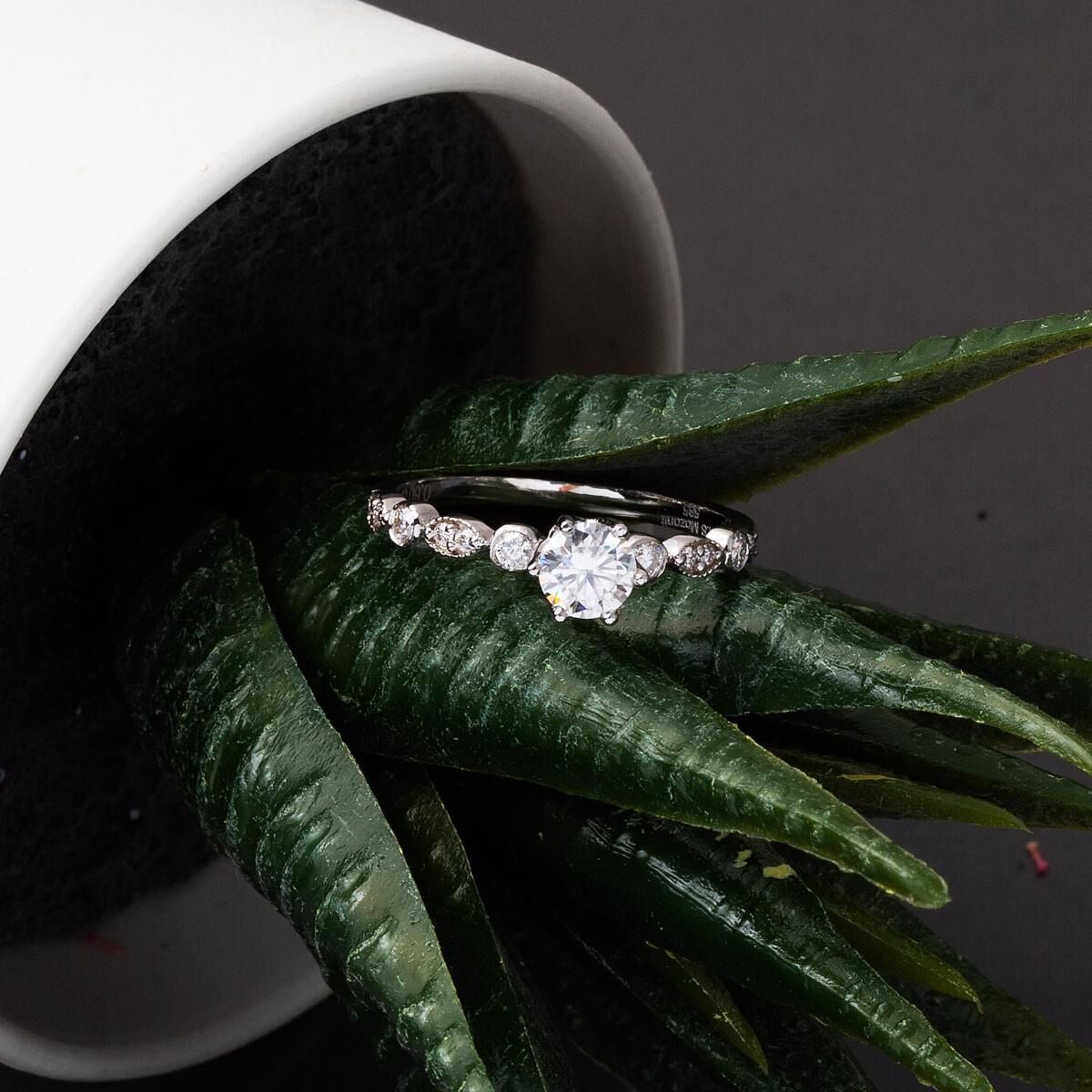 14K White Gold 0.38 Ct Solitaire Baguette Diamond Ring