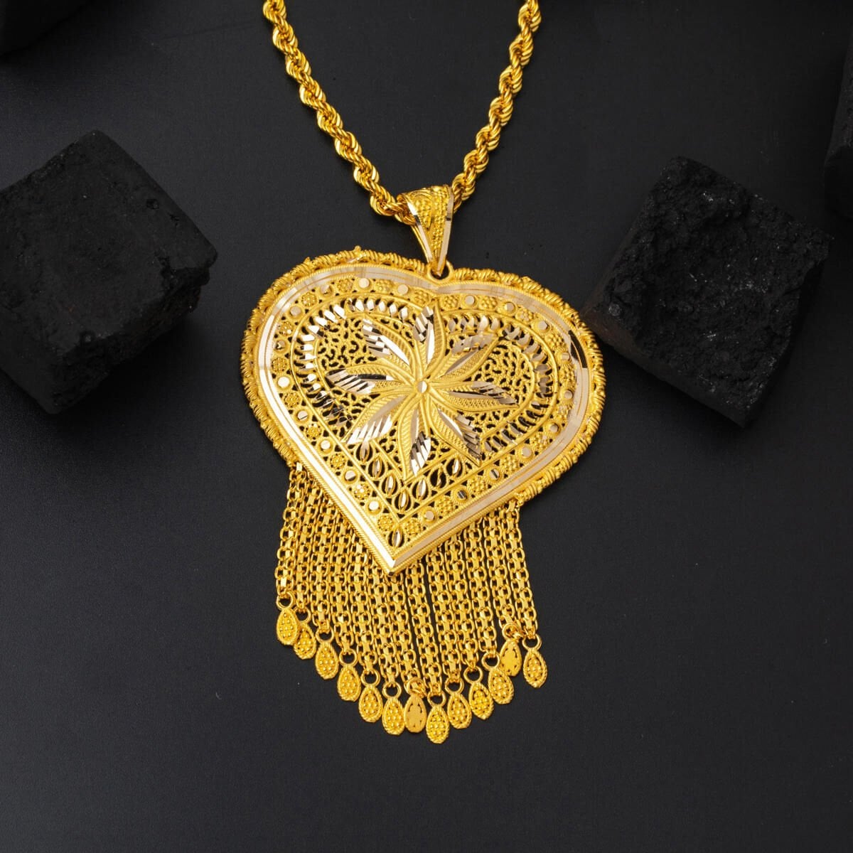 14K Yellow Gold Laurel Indian Style Necklace