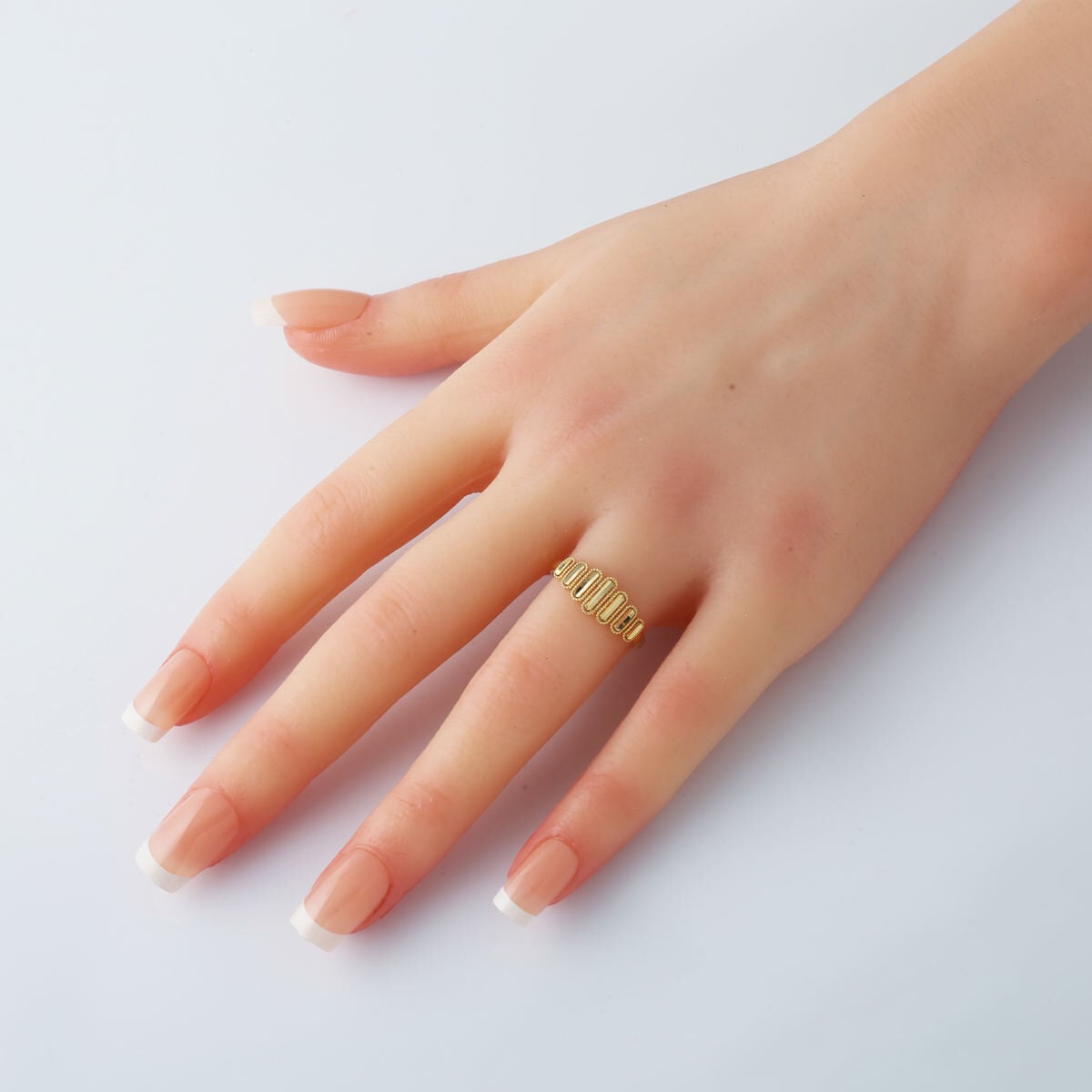 14K Yellow Gold Hand Engraved Ring (1.77 g)