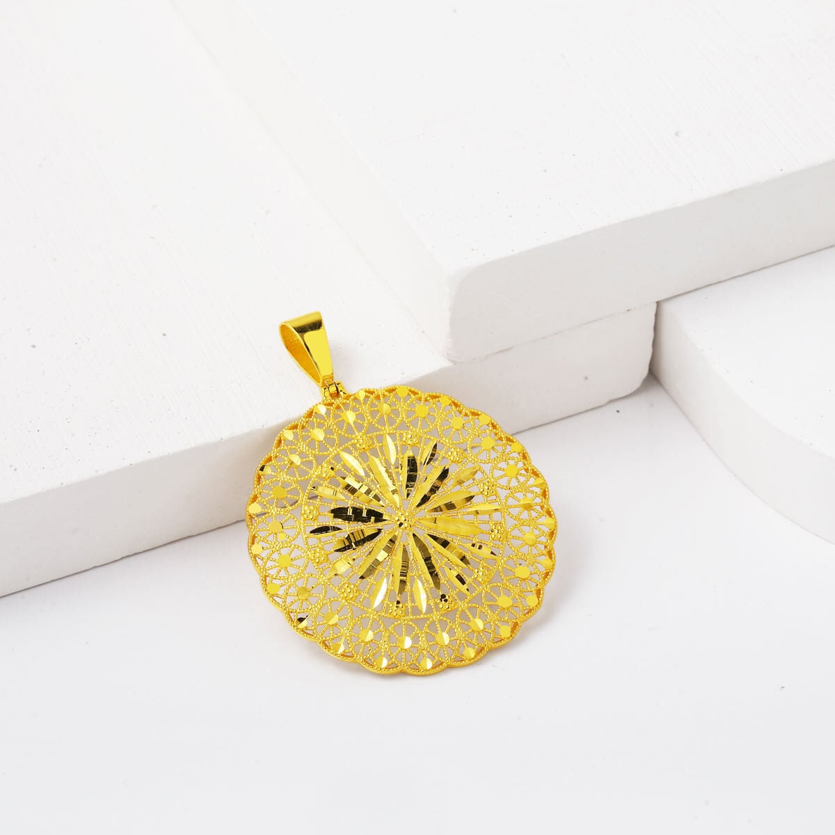 14K Yellow Gold Sparkling Star Flower Necklace