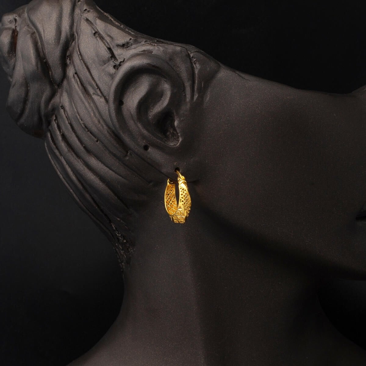 22K Yellow Gold Filigree Design Hoop Earrings