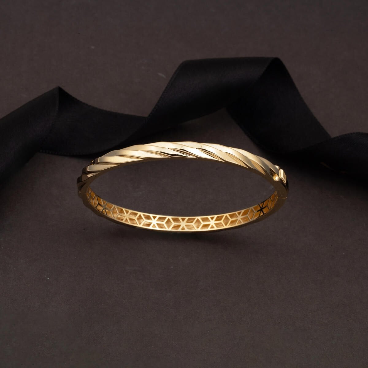 14K Yellow Gold Gold Thread Hinged Cuff Bangle