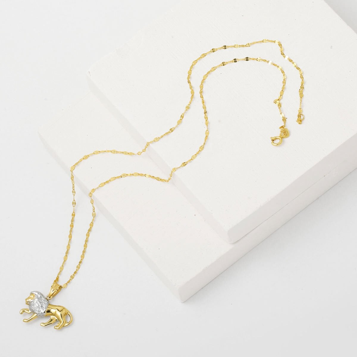 14K Yellow Gold Lion Zodiac Pendant