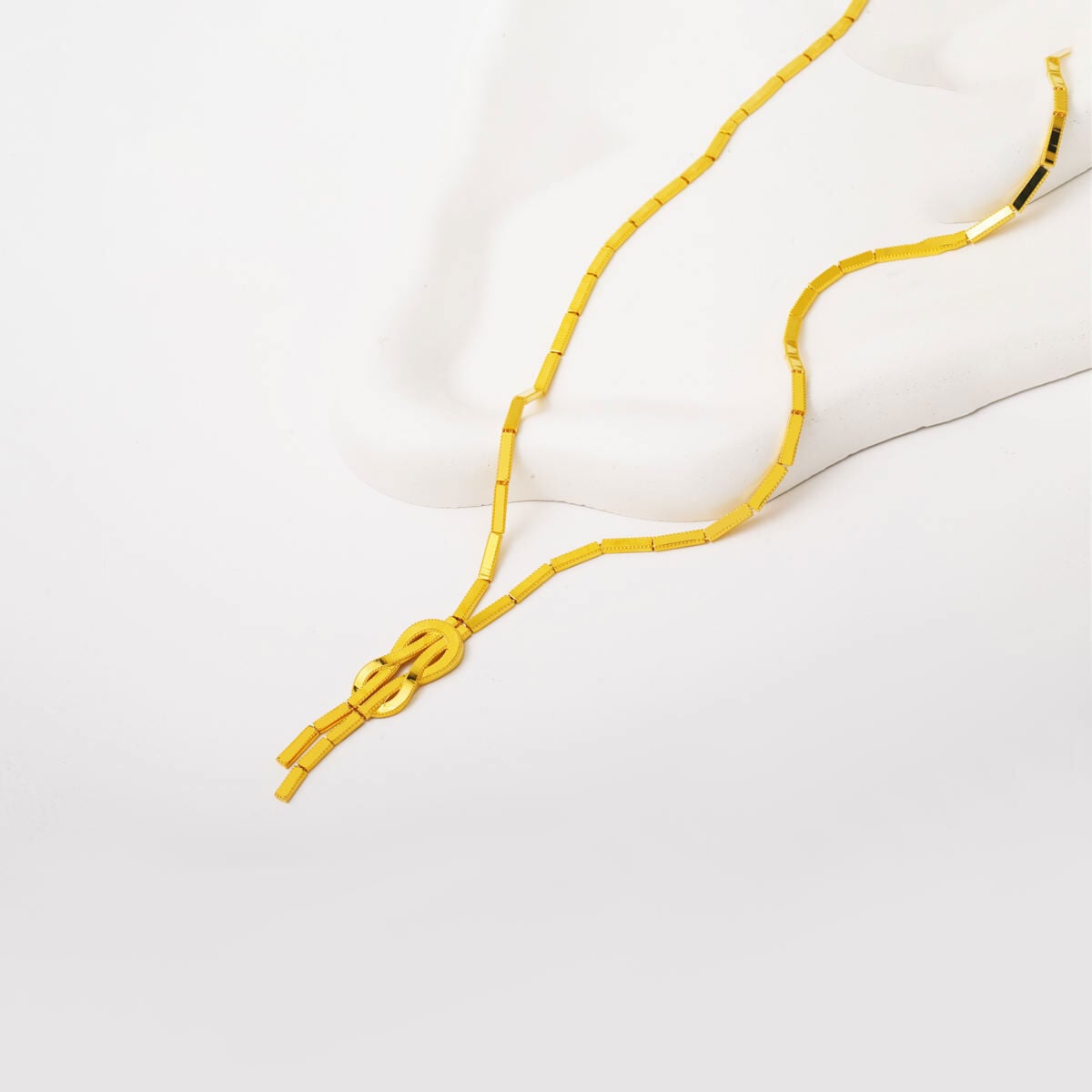 14K Yellow Gold Knot Ajda Necklace (10.27 g)