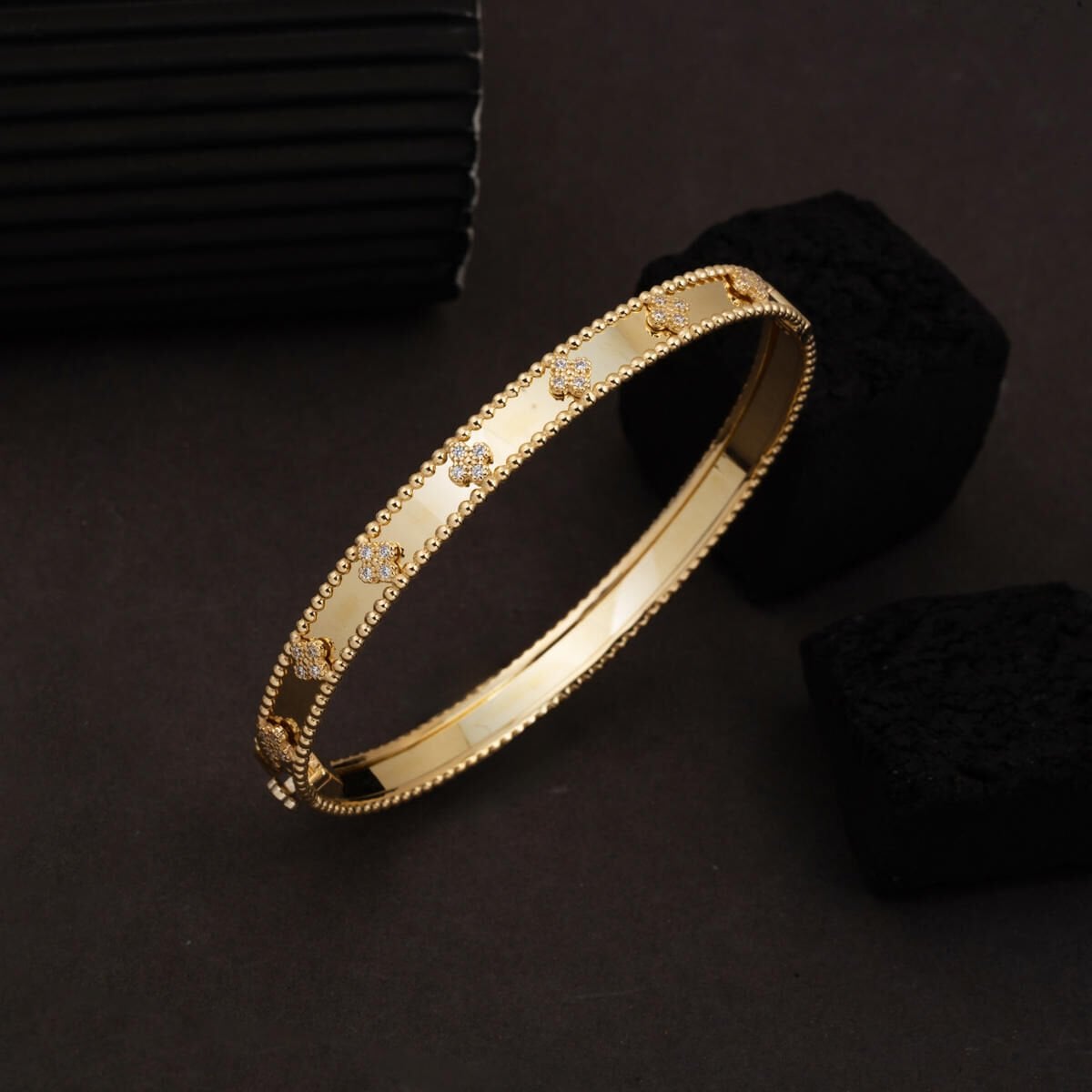 14K Yellow Gold Clover Women's Hinged Cuff Cubic Zirconia Bangle